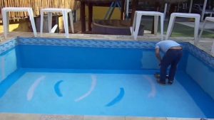 Qual a vida útil de uma piscina de fibra de vidro?